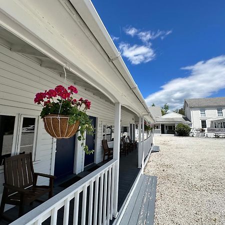 Yardarm Motel Searsport Екстериор снимка