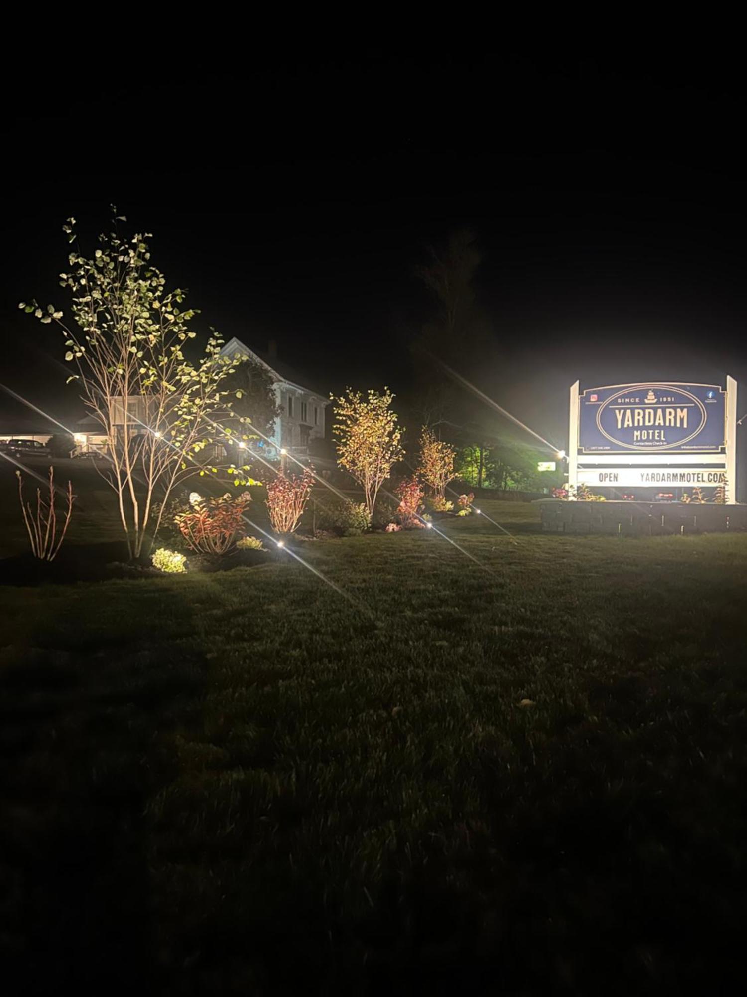 Yardarm Motel Searsport Екстериор снимка