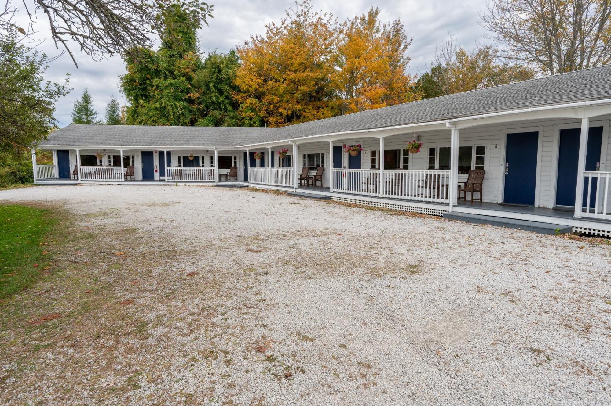 Yardarm Motel Searsport Екстериор снимка