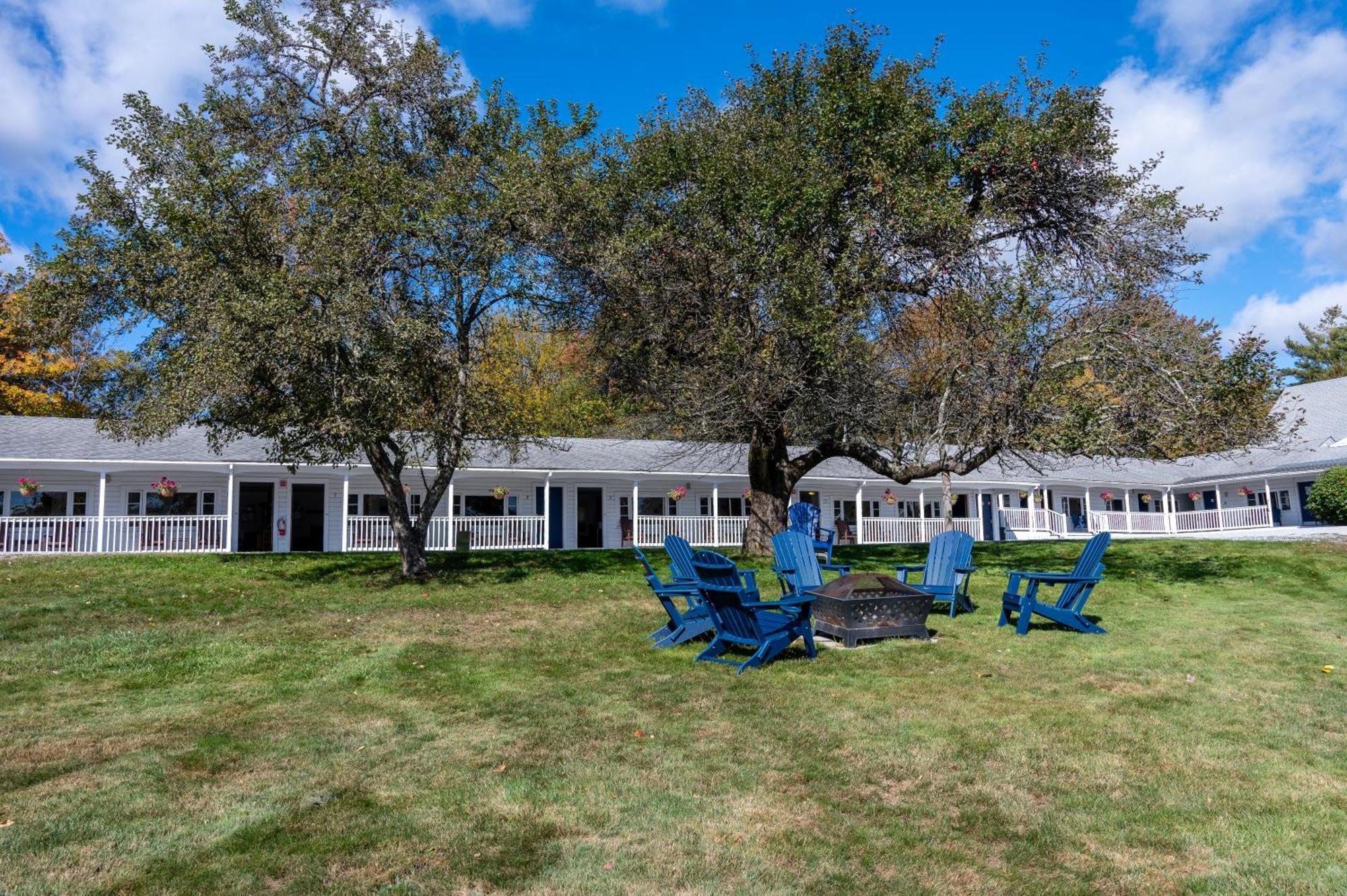 Yardarm Motel Searsport Екстериор снимка