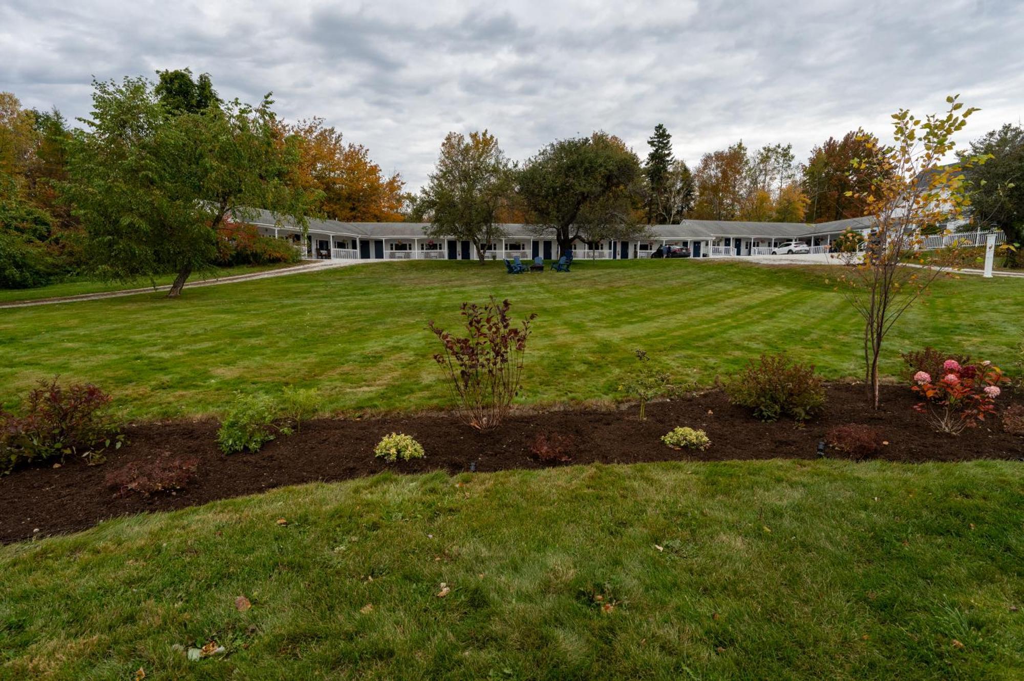 Yardarm Motel Searsport Екстериор снимка