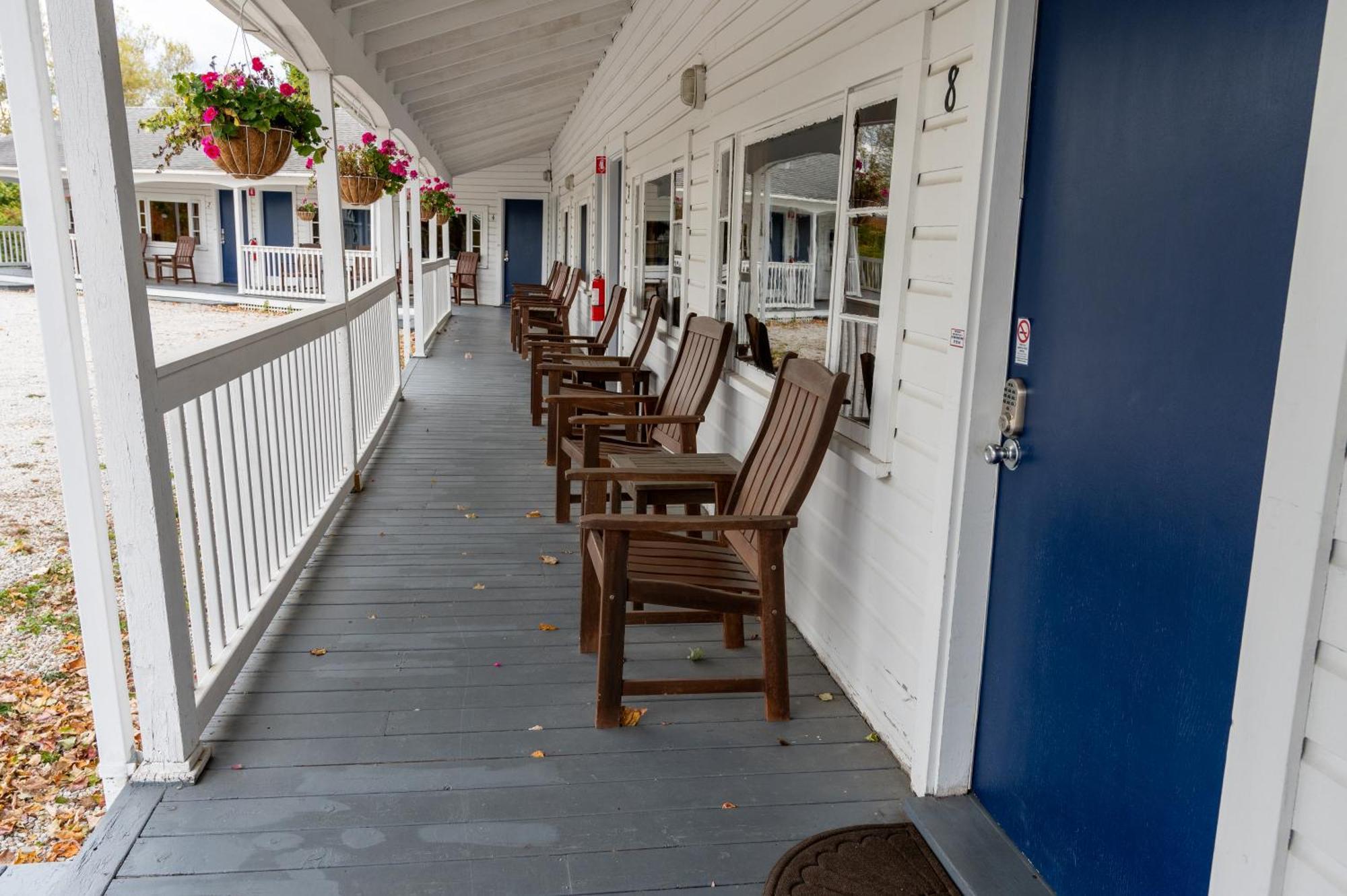 Yardarm Motel Searsport Екстериор снимка