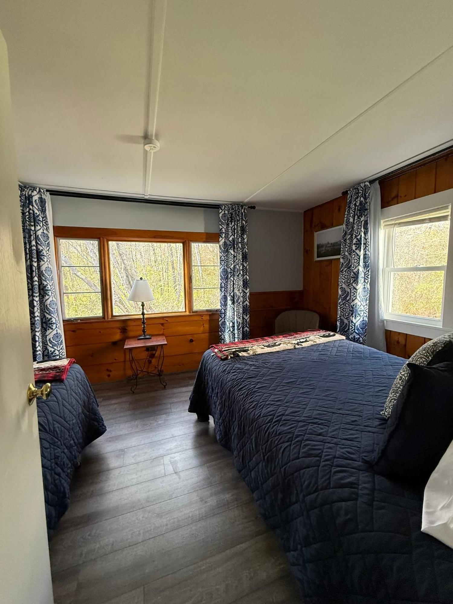 Yardarm Motel Searsport Екстериор снимка