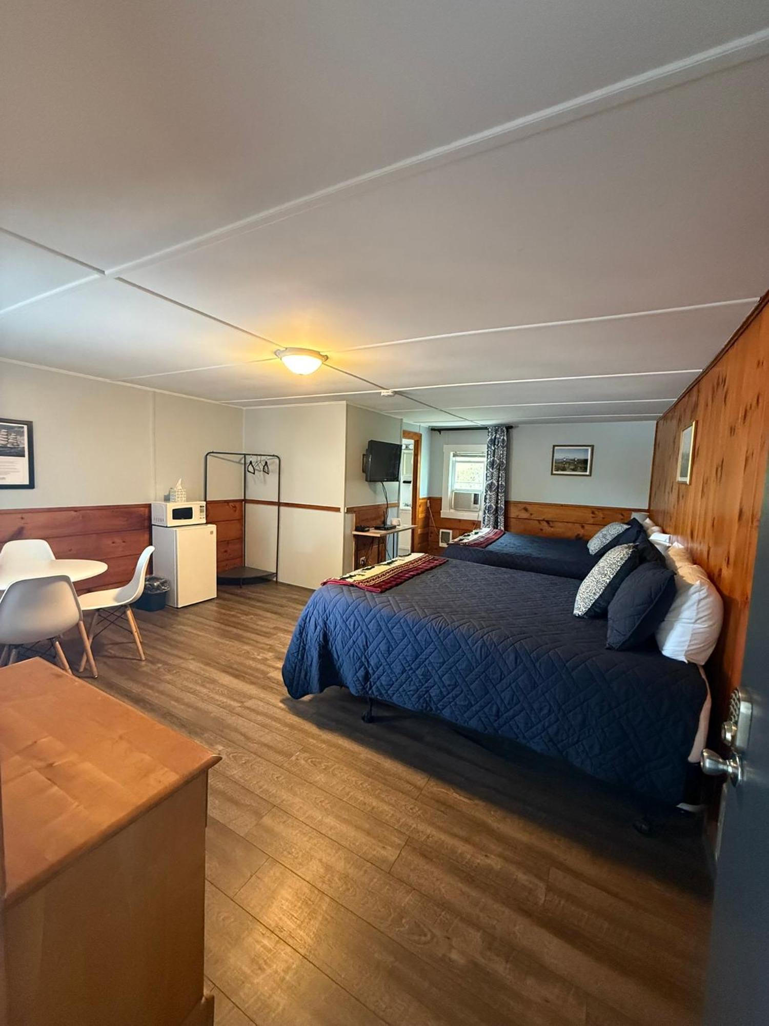 Yardarm Motel Searsport Екстериор снимка